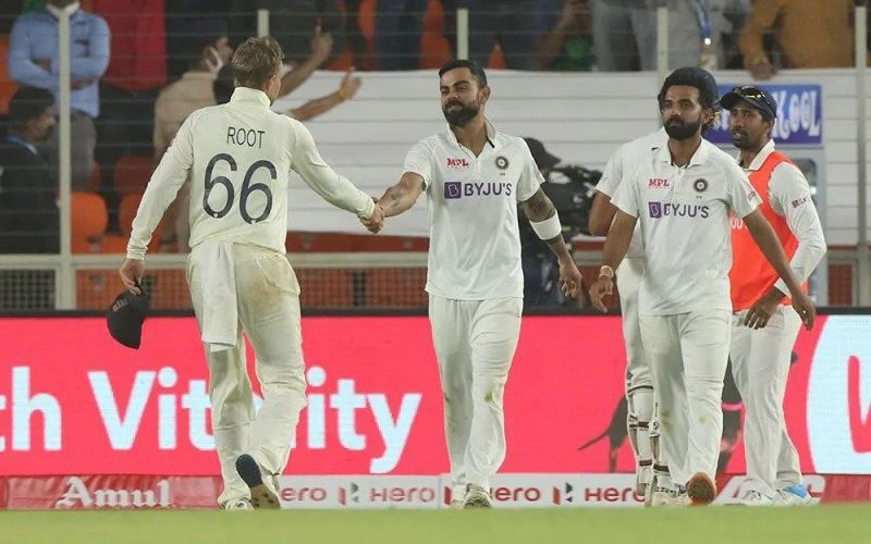 Joe Root and Virat Kohli shake hands after the conclusion of the third Test at the Narendra Modi Stadium in Ahmedabad