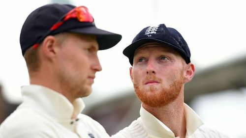 Joe Root (L) and Ben Stokes