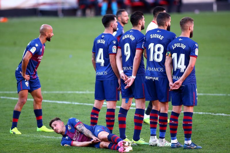 Huesca face Granada in a bid for survival