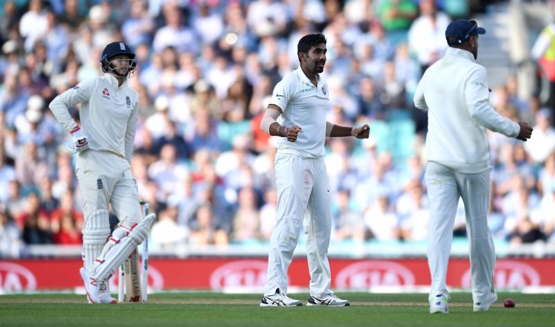 Joe Root (L) and Jasprit Bumrah