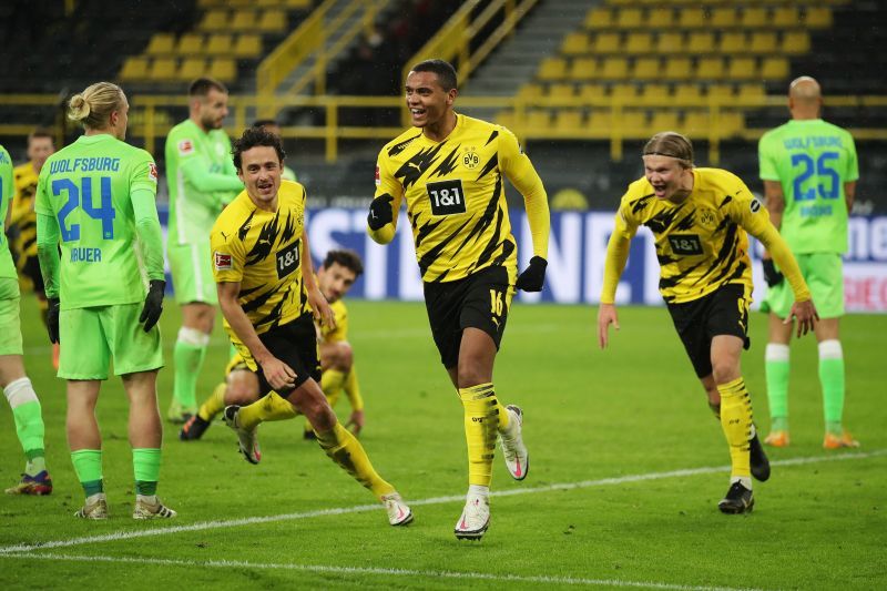 Manuel Akanji celebrating