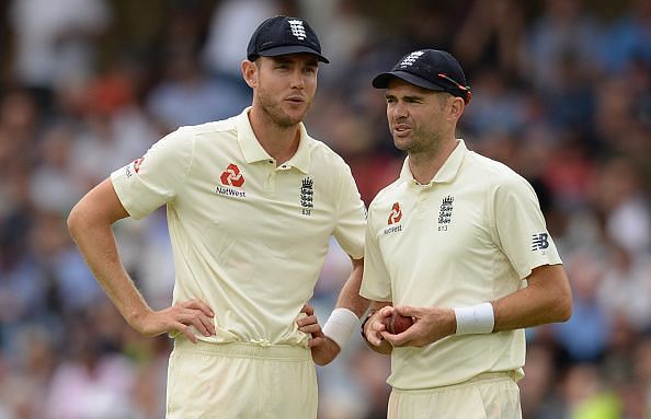 Stuart Broad (L) and James Anderson