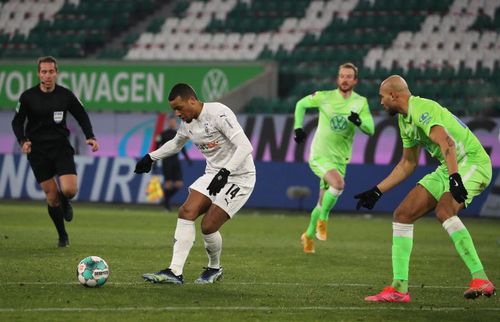 Alassan Plea (in white) will spearhead the Gladbach attack