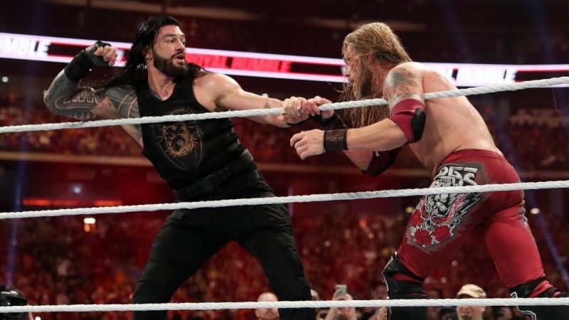 Roman Reigns and Edge during the 2020 WWE Men's Royal Rumble Match