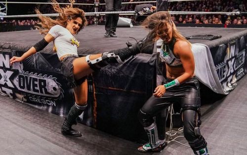 Dakota Kai battles Tegan Nox