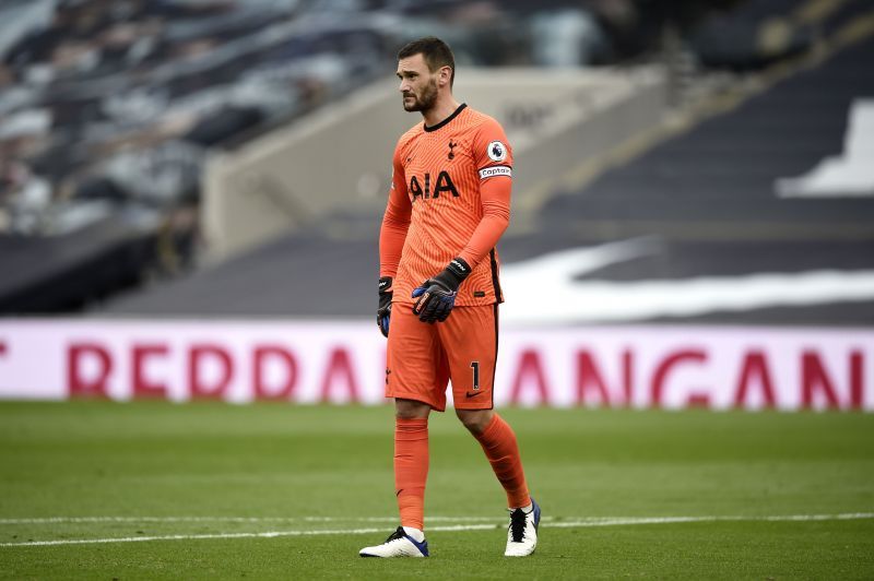 Hugo Lloris takes the keeping spot