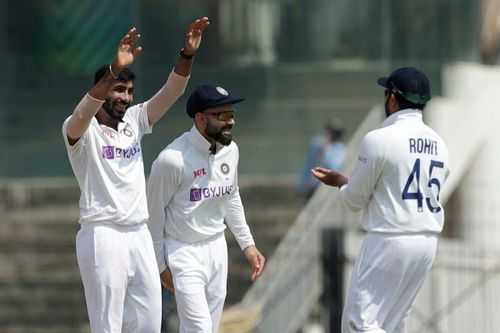 Jasprit Bumrah gets Daniel Lawrence LBW just before Lunch on Day 1