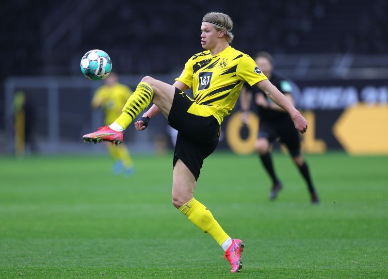 Borussia Dortmund vs DSC Arminia Bielefeld - Bundesliga