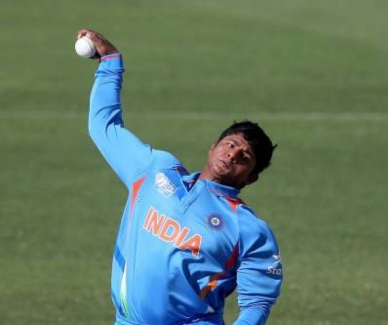 Sarfaraz Khan bowling during the 2014 U19 World Cup