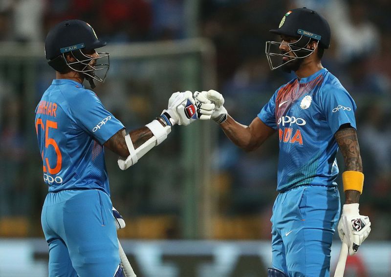 Shikhar Dhawan (L) and KL Rahul