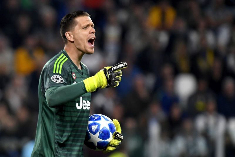 Chelsea considered signing Wojciech Szczesny in the summer