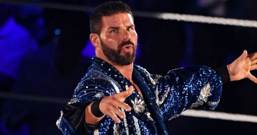 Robert Roode is a current SmackDown Tag Team Champion