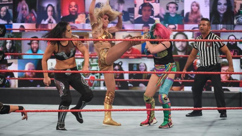 Asuka was on the receiving end of a big boot from her partner Charlotte Flair