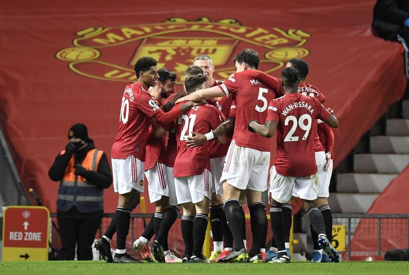 Manchester United moved back to second place with a win over West Ham United.