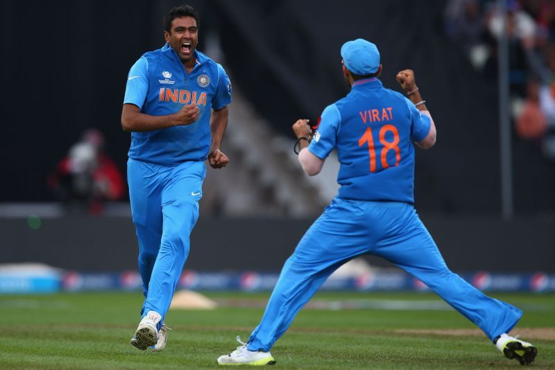 Ravichandran Ashwin (L) celebrating a fall of wicket.