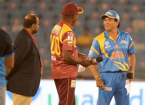 Brian Lara (centre) and Sachin Tendulkar. (right) Pic: Sachin Tendulkar/ Twitter