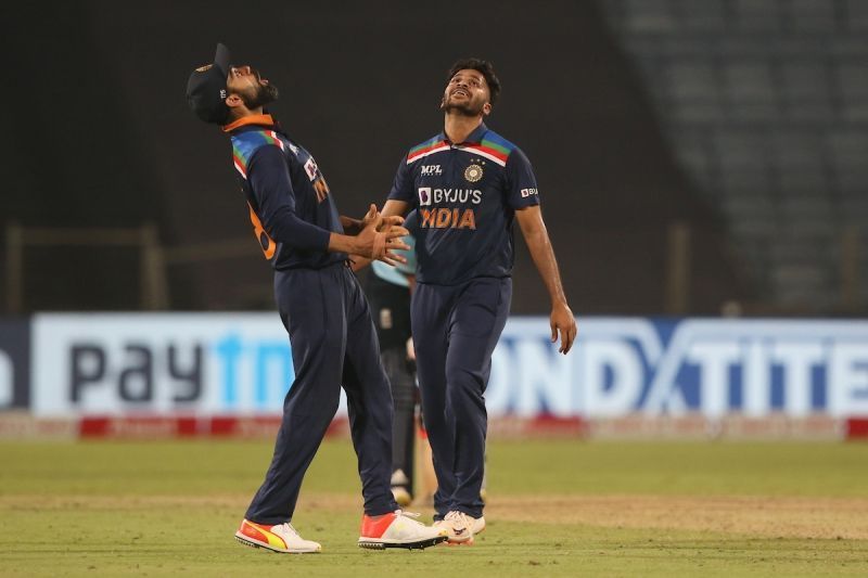 Virat Kohli celebrates with Shardul Thakur during the 3rd ODI against England