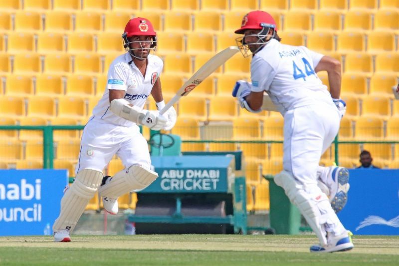 Hashmatullah Shahidi and Asghar Afghan run between the wickets,