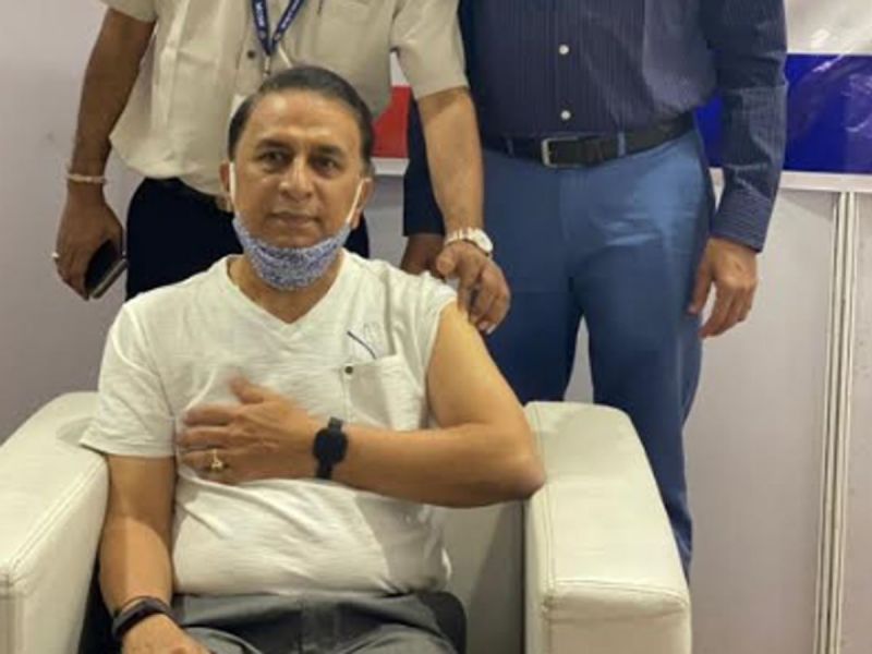 Sunil Gavaskar receives the Covid-19 vaccine