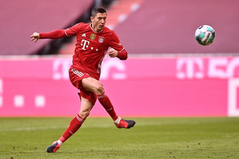 Robert Lewandowski in action against Vfb Stuttgart