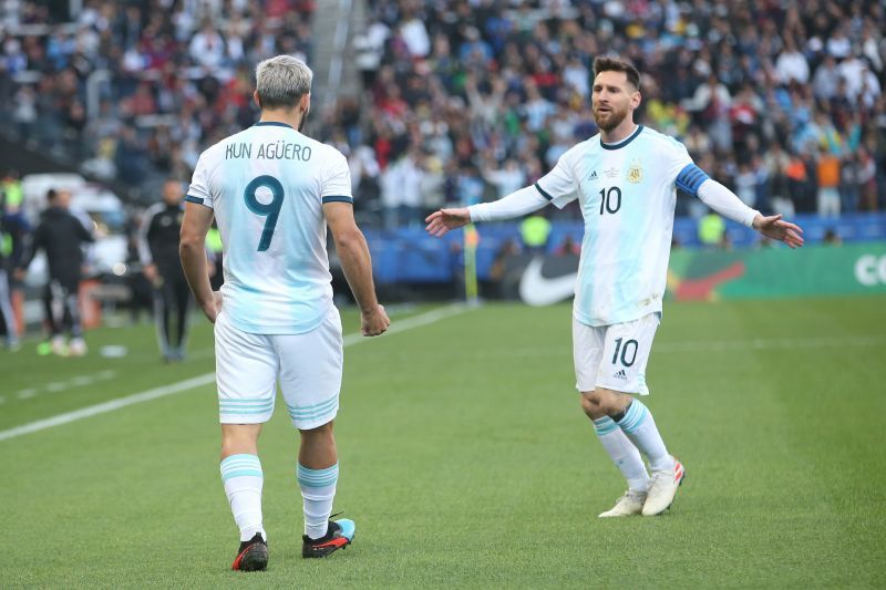 Sergio Aguero (L) and Lionel Messi