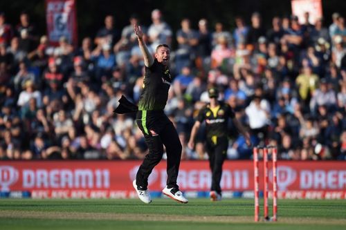 Daniel Sams in action for Australia.