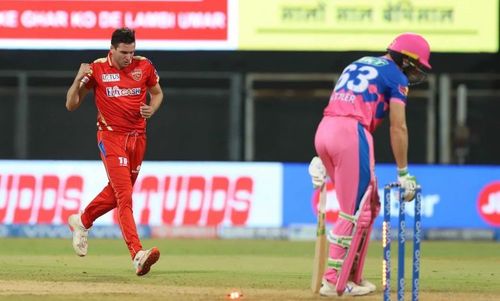 Batting at no.4, Jos Buttler was bowled by Jhye Richardson for 25 (Image courtesy cricfit.com)