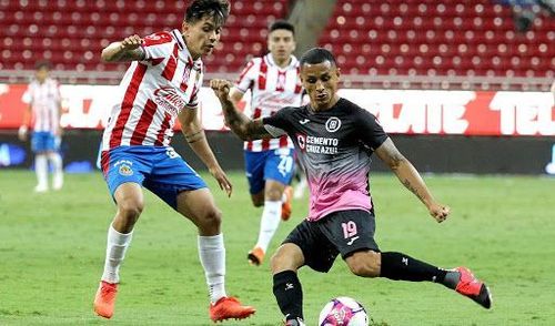 Can a struggling Guadalajara snap Cruz Azul's 11-match winning streak?