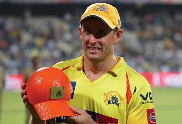 Michael Hussey with the IPL 2013 Orange Cap award. (Photo: Twitter)