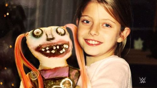 Alexa Bliss showed her childhood photos