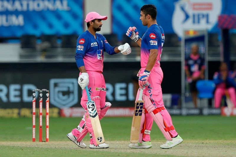 Teawatia(L) and Parag(R) helped the Royals mastermind some incredible run chases. (Image Courtesy: IPLT20.com)