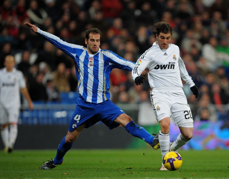 Alberto Lopo (L) played for the likes of Espanyol and Deportivo La Coruna