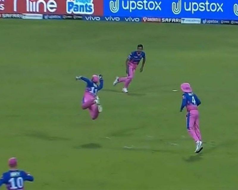 Sanju Samson dives to take a catch off Jaydev Unadkat&#039;s bowling to dismiss Shikhar Dhawan