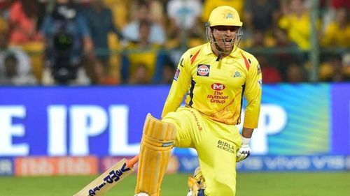 Where should MS Dhoni bat in CSK's batting order?