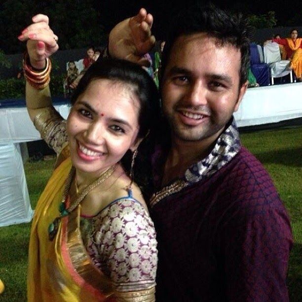 Parthiv Patel&#039;s Lovely Couple Moment Photo with Avni Zaveri