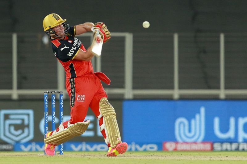 AB de Villiers smashed three sixes in the last over bowled by Marcus Stoinis [P/C: iplt20.com]