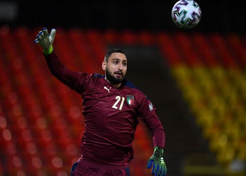 Gianluigi Donnarumma in action