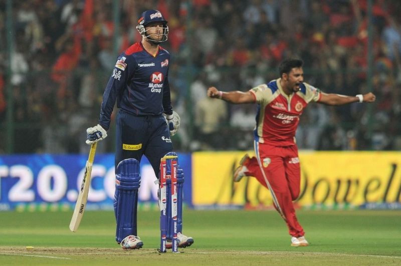 Ravi Rampaul after winning the Super Over for RCB (Source: IANS)