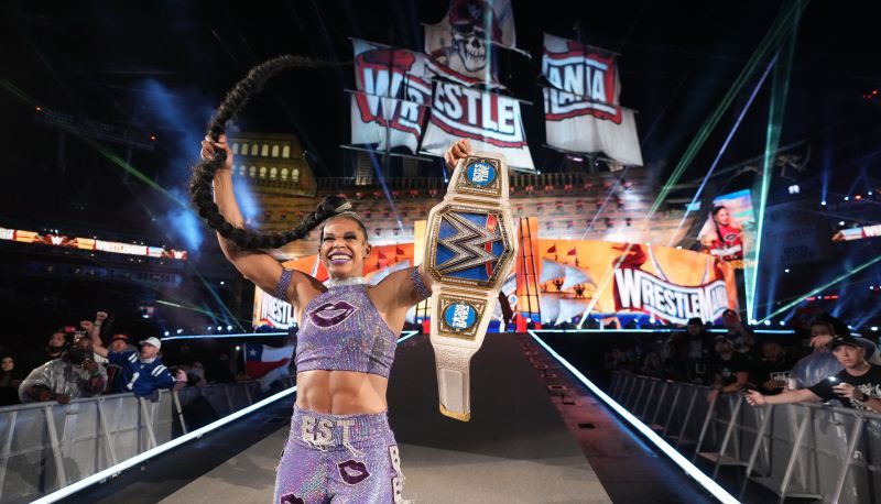 Bianca Belair holding up her new SmackDown Women&#039;s Championship