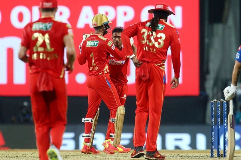 Ravi Bishnoi and KL Rahul celebrate a wicket (Image courtesy: IPLT20.com)