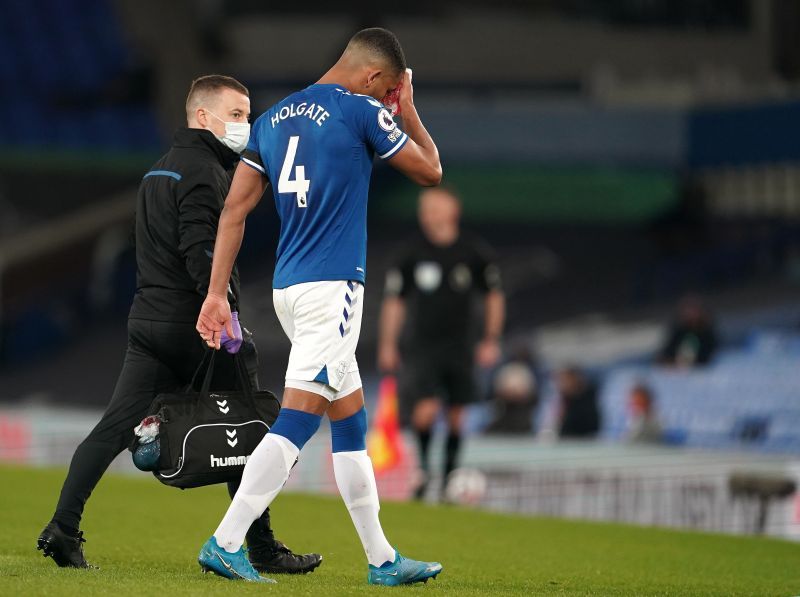 The Everton defenders made schoolboy errors