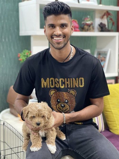 Washington Sundar and his pet dog 'Gabba'. (PC: Twitter)