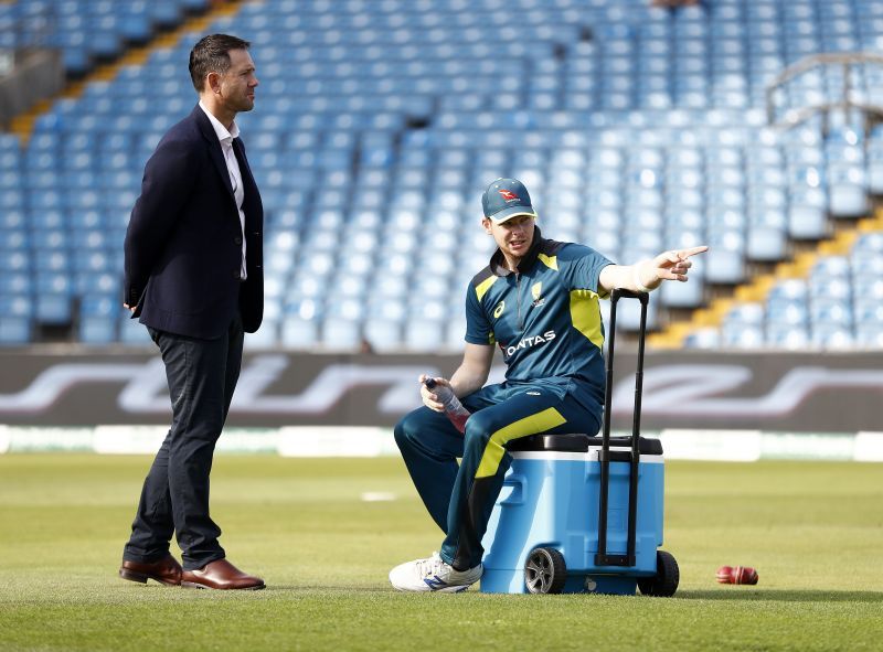 Ricky Ponting (L) & Steve Smith