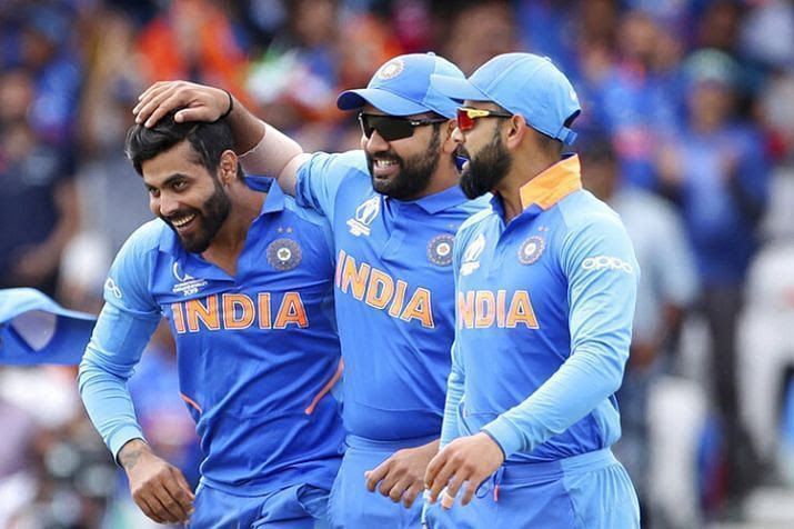 Ravindra Jadeja (L), Rohit Sharma and Virat Kohli.