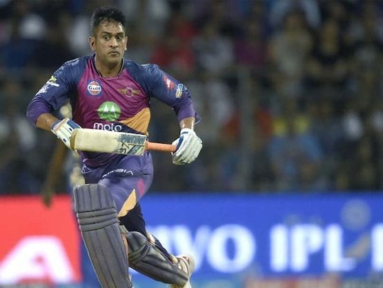 MS Dhoni roars of Rising Pune Super Giants (Source: AFP)