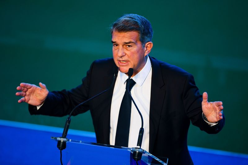 Joan Laporta is inaugurated  as Barcelona president.