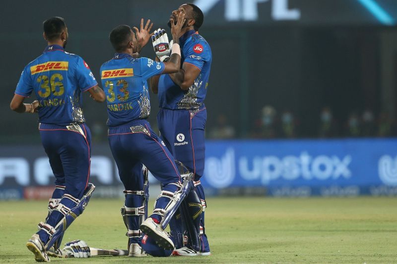 Kieron Pollard secured an incredible win for MI. (Image Courtesy: IPLT20.com)