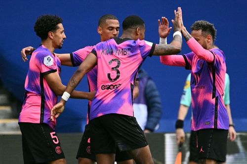 Paris Saint Germain reclaimed the top spot in Ligue 1 with a 2-1 win over Lens