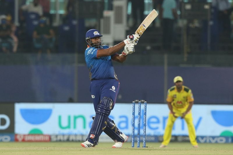 Kieron Pollard pulled off a heist for MI on Saturday. Pic: IPLT20.COM