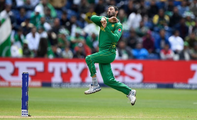 Junaid Khan in his bowling action.